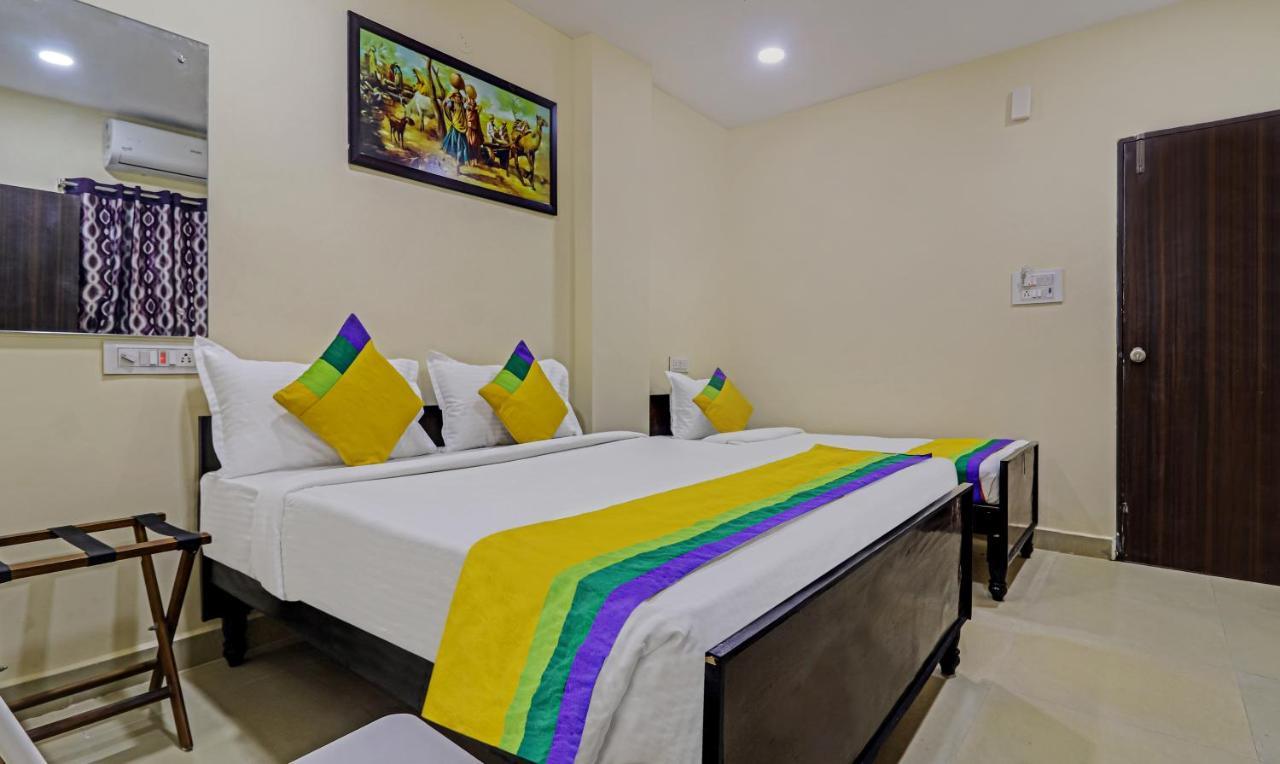 Treebo Trip Airport Pride Inn Hyderabad Exterior foto